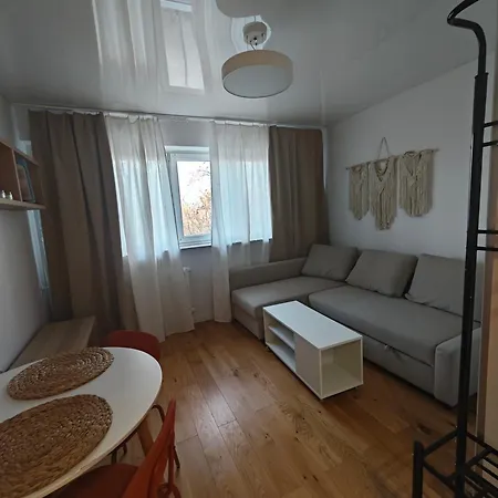 Przytulne Jednopokojowe Przy Parku Wola Warsaw